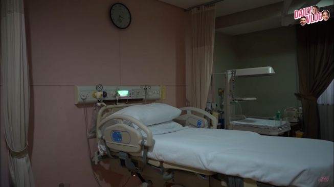 Potret Rumah Sakit Tempat Jessica Iskandar Melahirkan (YouTube/Jessica Iskandar)