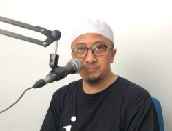 Viral Cleaning Service Diajak Ngobrol Ustaz Yusuf Mansur, Ekspresinya Jadi Sorotan