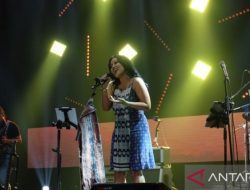 Mutia Ayu Bawakan Itu Saja di Java Jazz Festival 2022, Suara Glenn Fredly Ikut Mengalun
