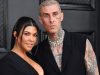 Pakai Mini Dress, Kourtney Kardashian Legalkan Pernikahan dengan Travis Barker