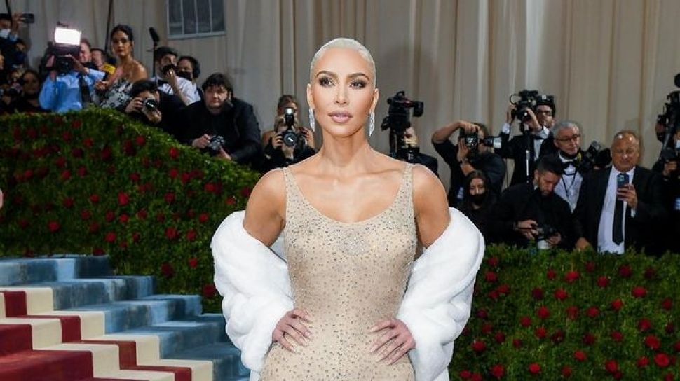 Profil Kim Kardashian yang Mengenakan Gaun Marilyn Monroe di Met Gala 2022