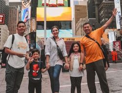 7 Potret Keluarga Anang Hermansyah di New York, Beli Makanan Khas Indonesia Seharaga Rp200 Ribu
