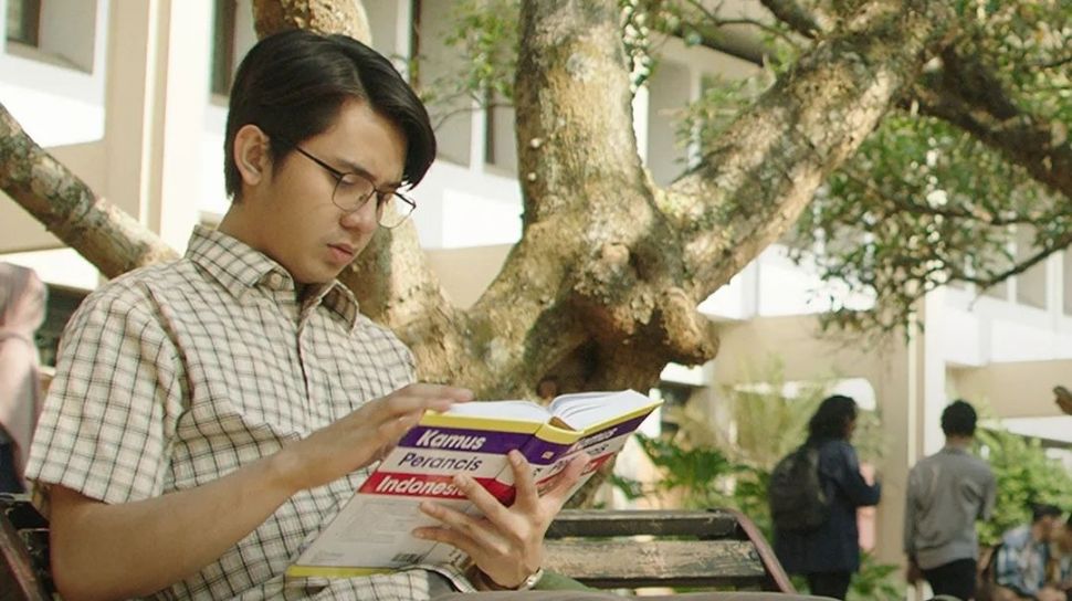 Sinopsis Ranah 3 Warna, Film Baru Amanda Rawles dan Arbani Yasiz yang Tayang di Akhir Bulan Ini