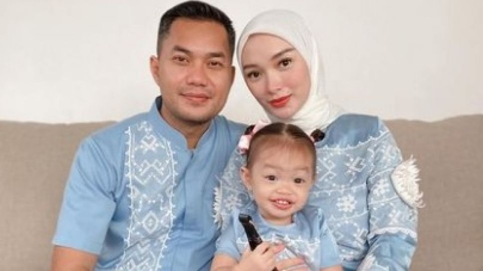 Wajah Anak Disebut Mirip Vicky Prasetyo, Zaskia Gotik: Hati-hati Netizen!