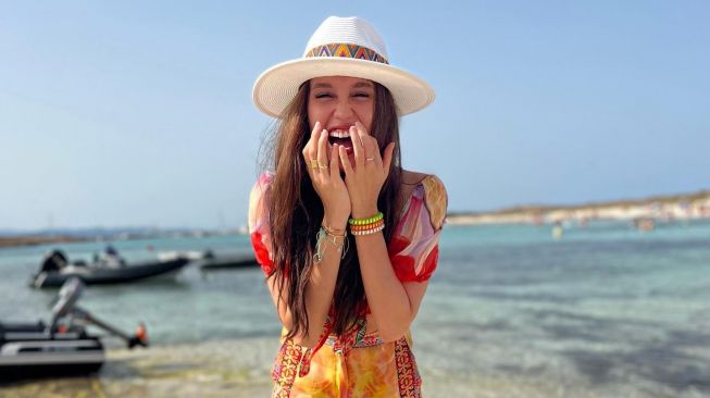 Cinta Laura Liburan di Portugal (Instagram/@claurakiehl)