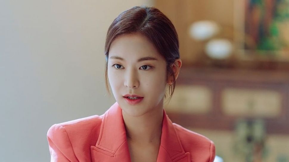 Bakal Tayang Malam Ini, Intip 6 Pesona Jung Yoo Jin di Drama Remarriage and Desires